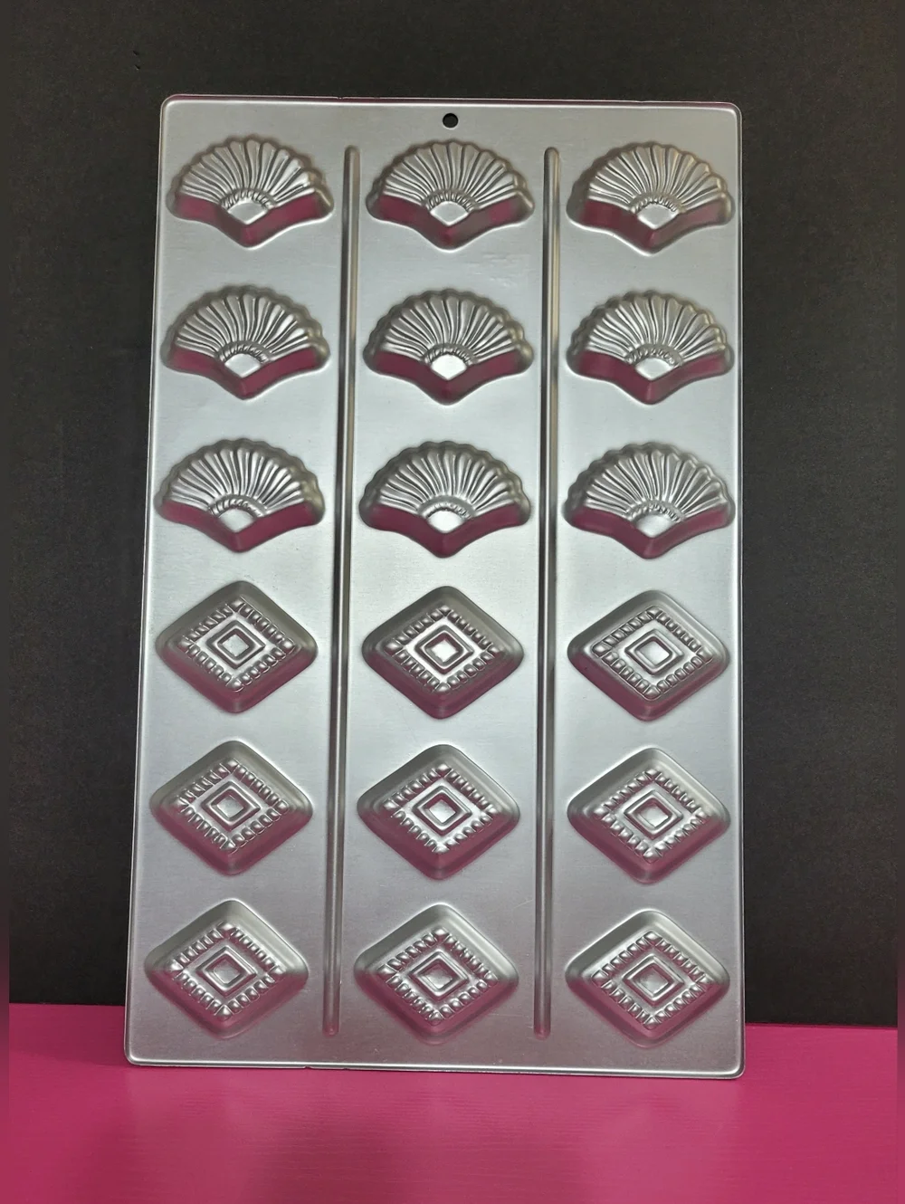 Vintage Wilton Barcelona Classic Aluminum Mold Pan No. 2306-106